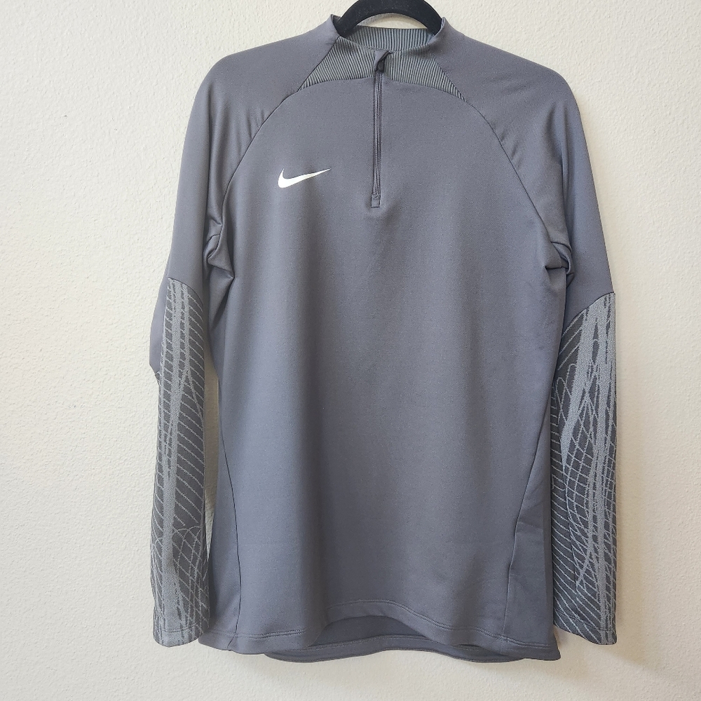 Nike Women's Dri-Fit Strike Drill Long Sleeve Quarter Zip in Gray